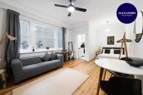 Spacious Studio - In The Heart Of Elizabeth Bay